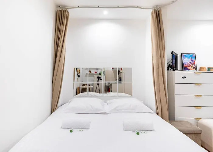 Guestready - Cosy Parisian Charm For Two Lägenhet